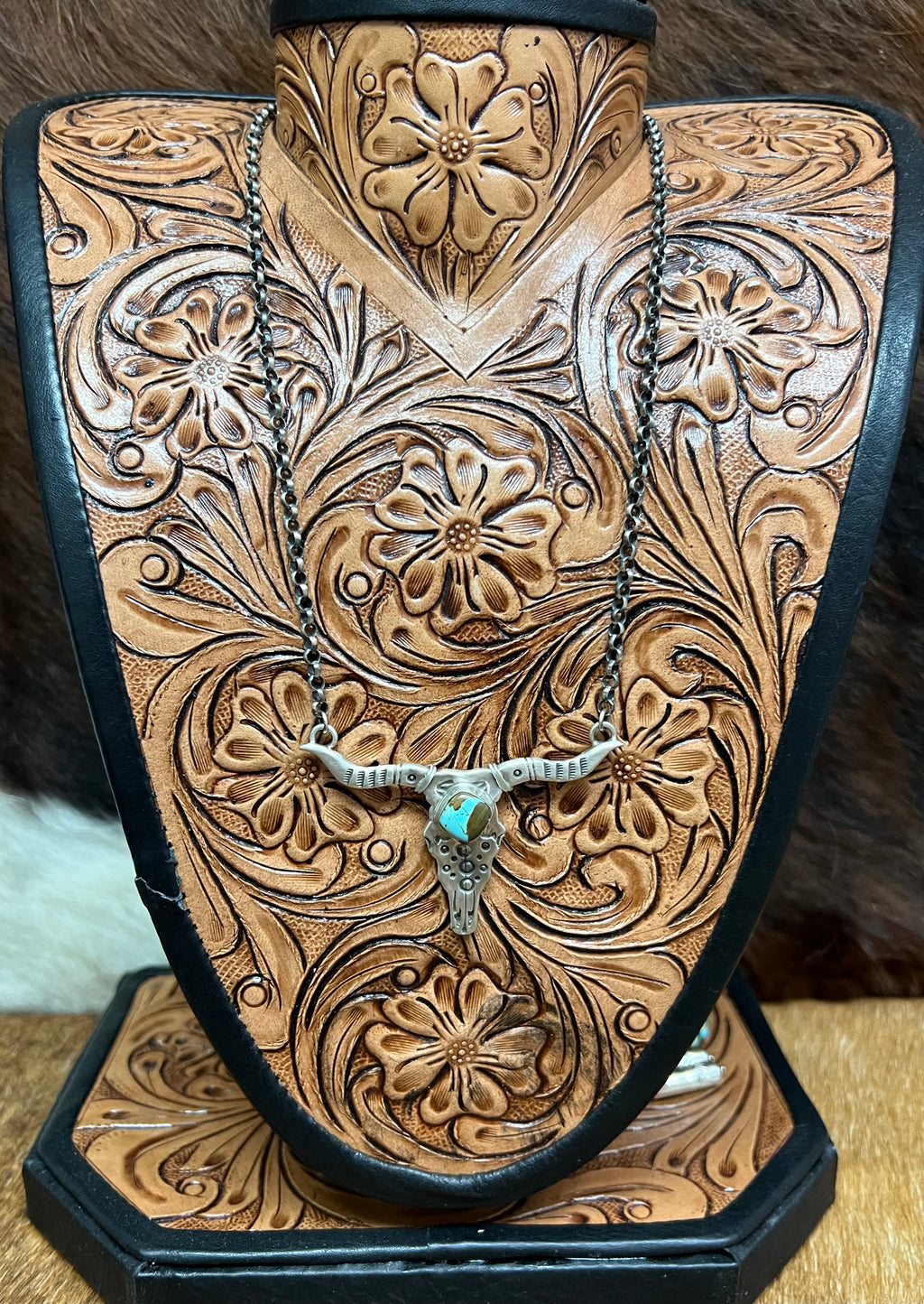 Longhorn Necklace-1