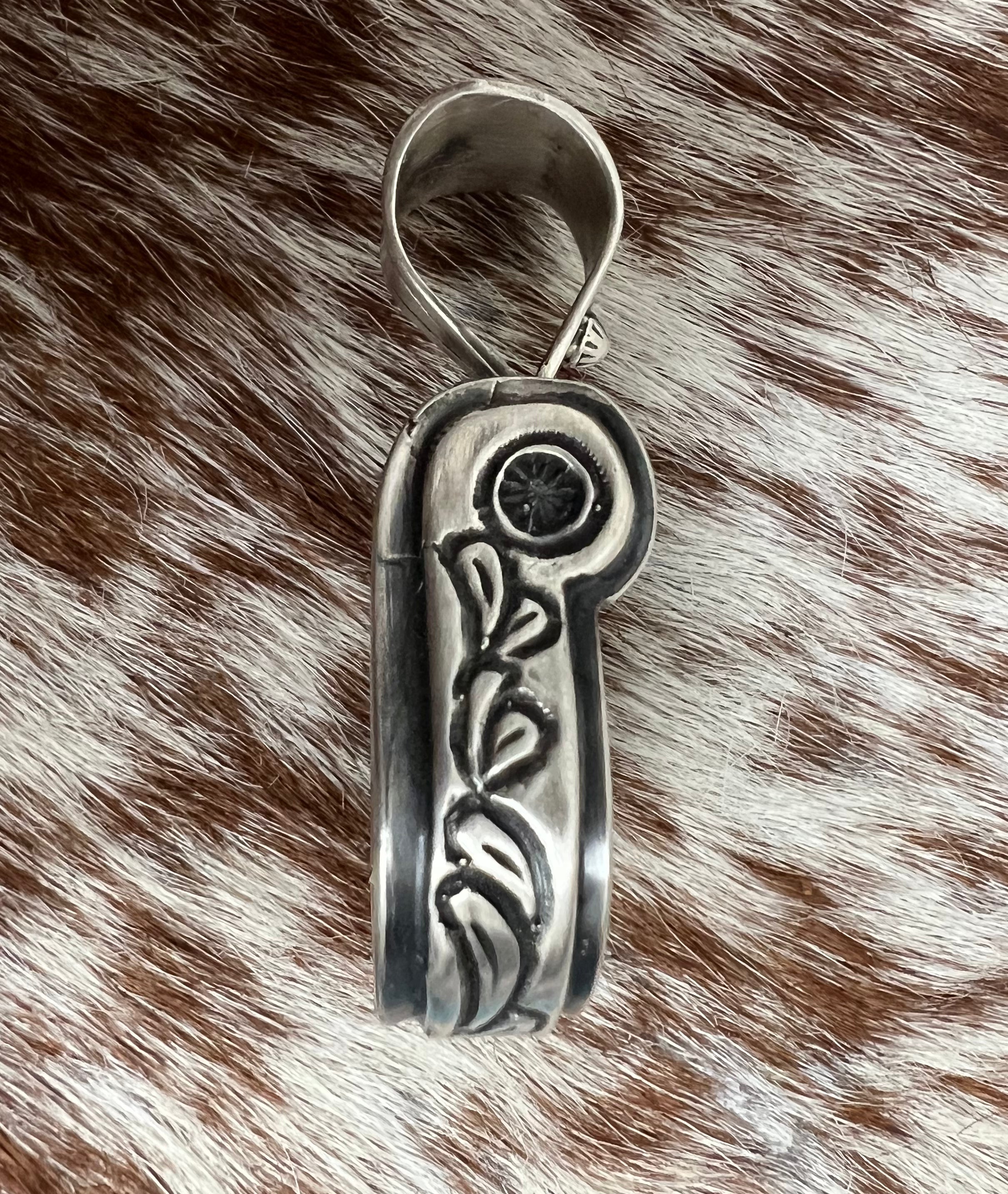 Stirrup Pendant-G