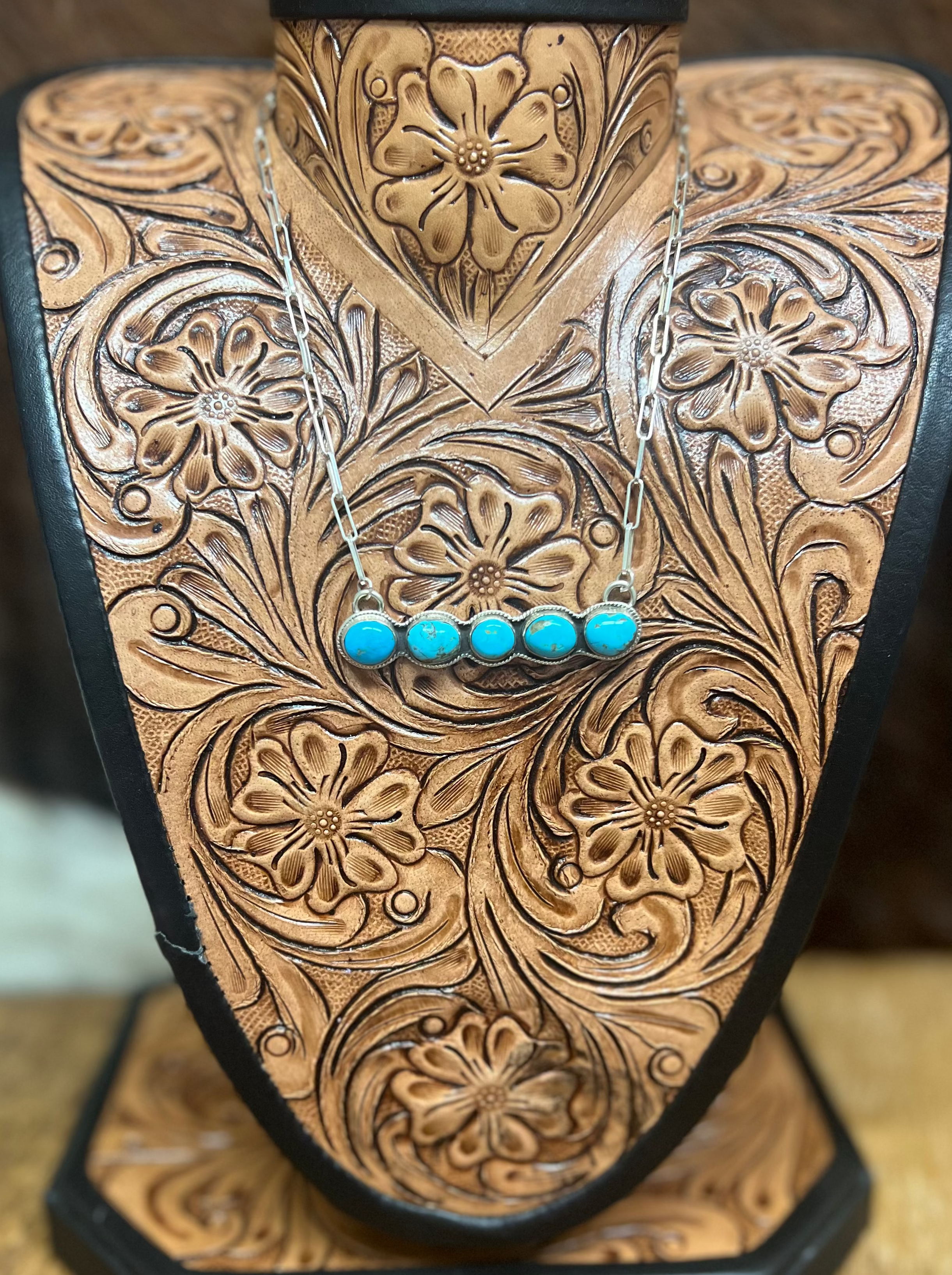 5 Stone Bar