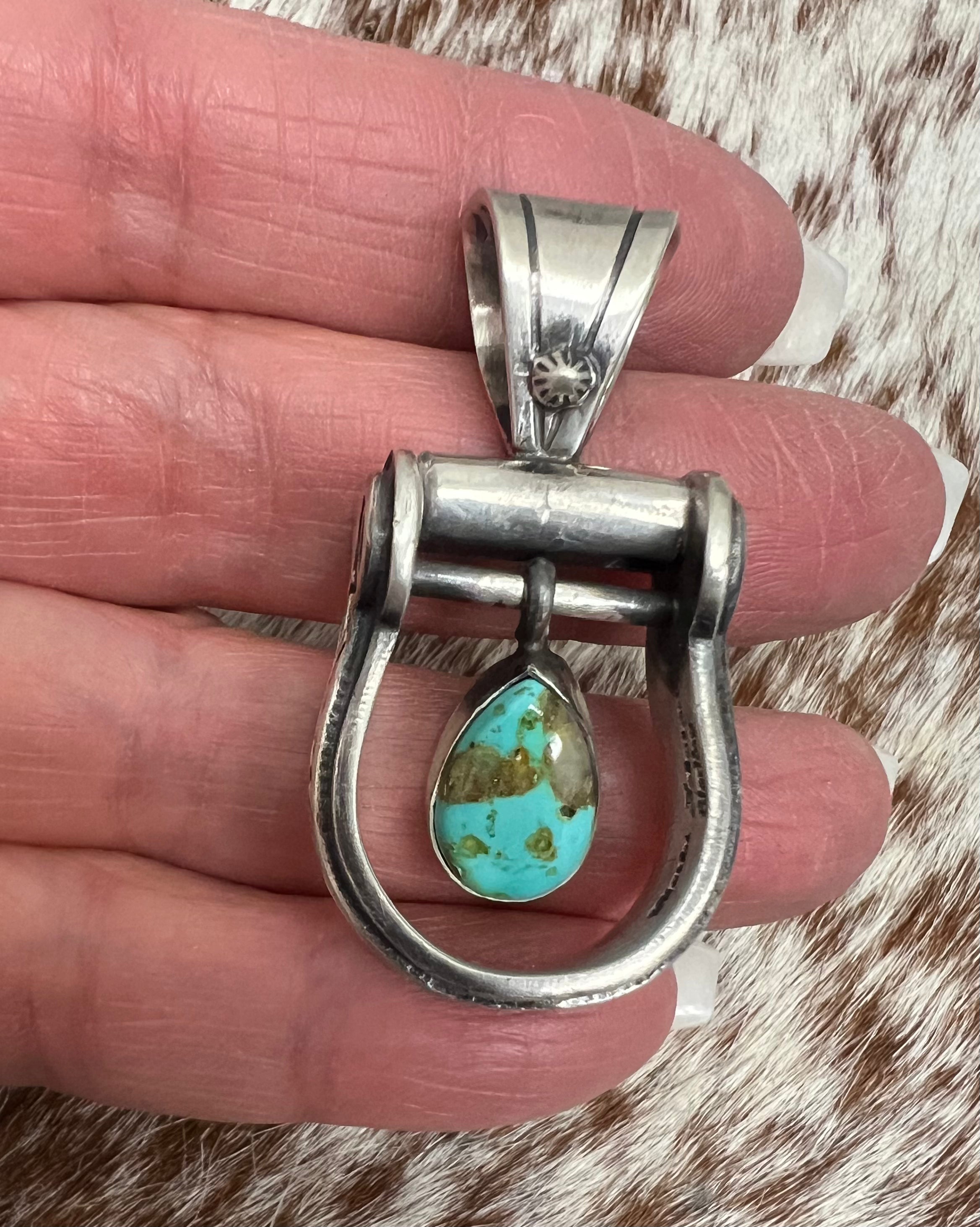 Stirrup Pendant-S