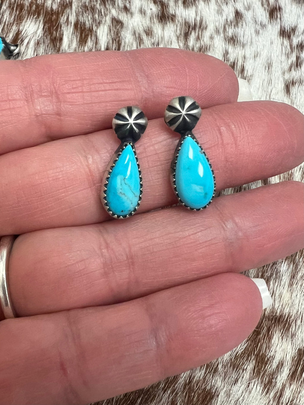 Half Cluster Lariat Set