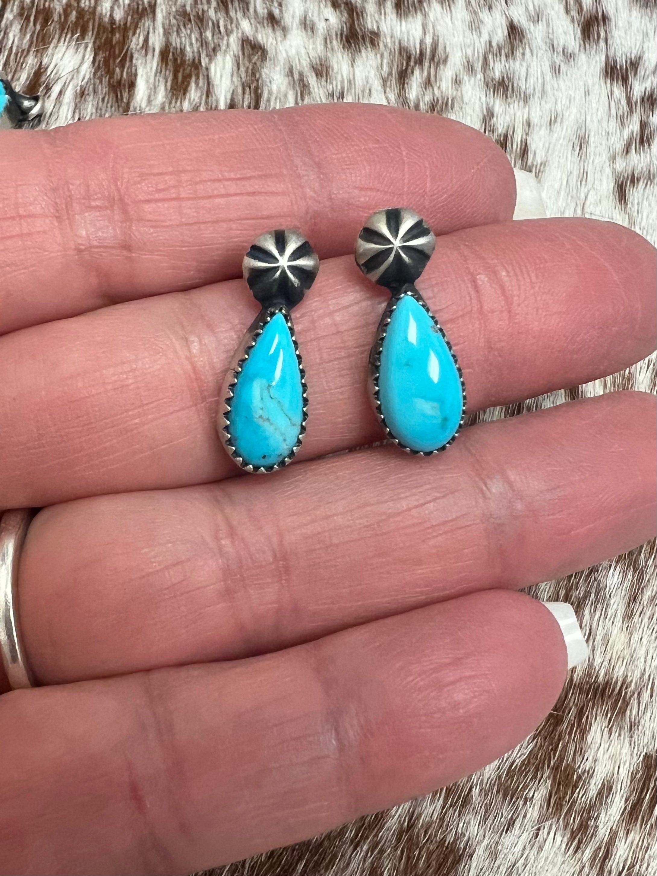Half Cluster Lariat Set