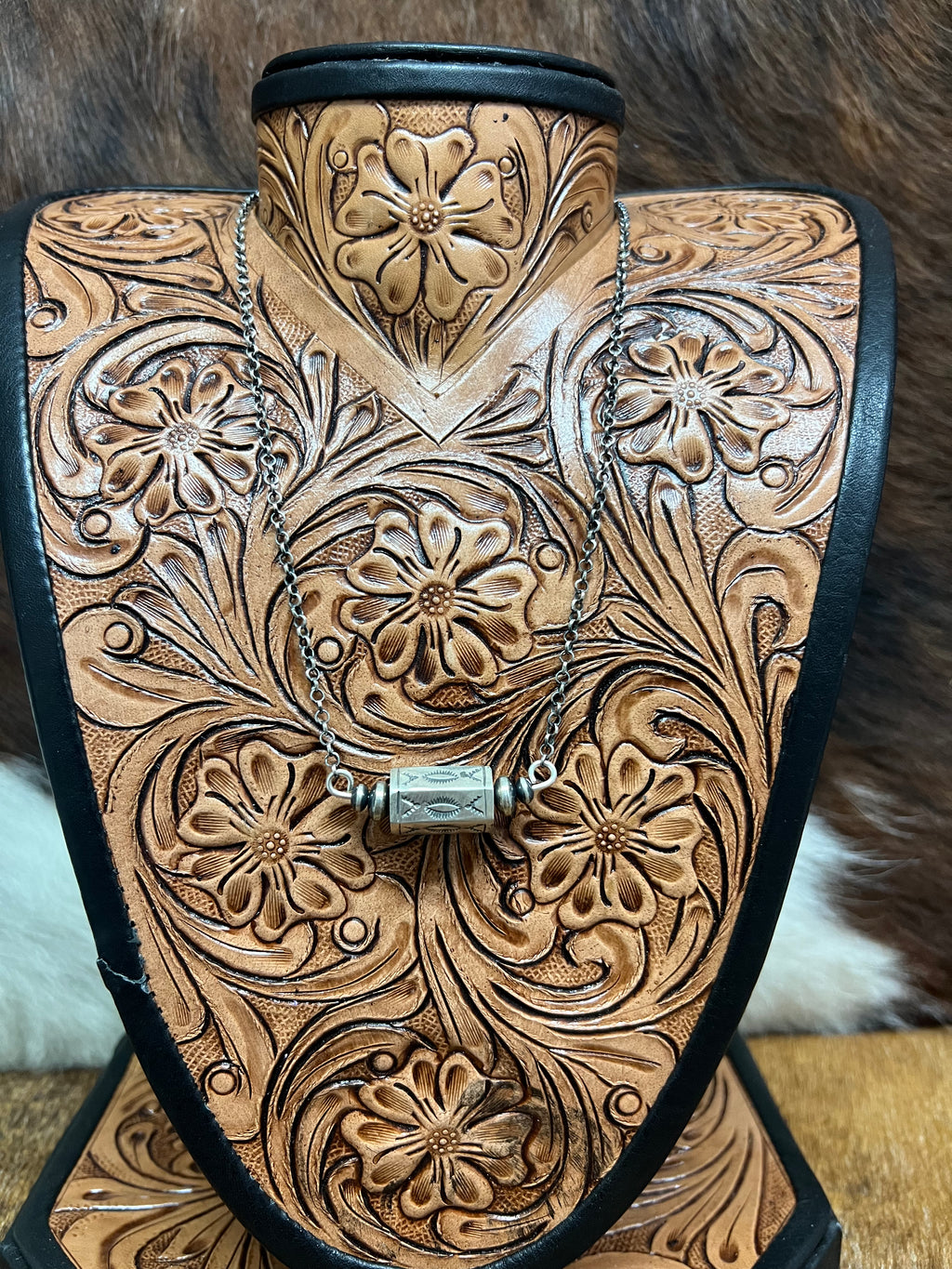 Barrel Bar Necklace