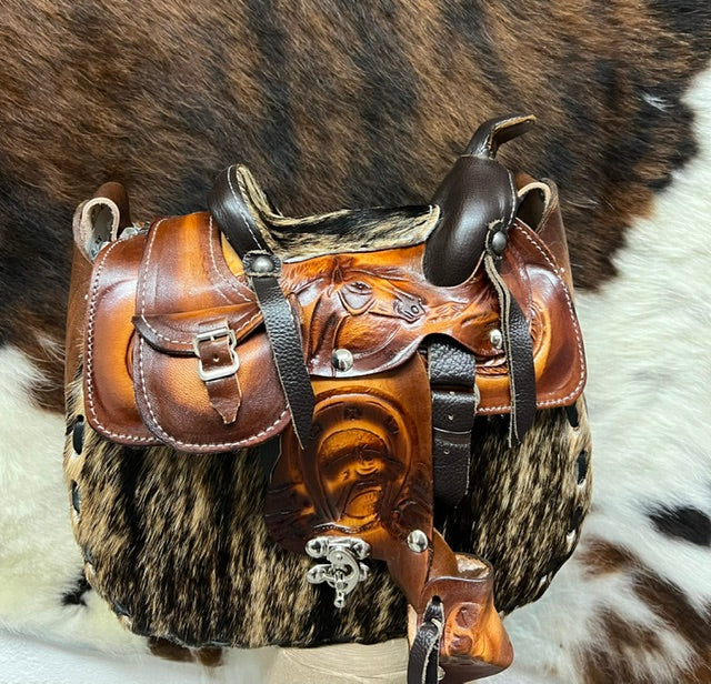 Saddle Purse